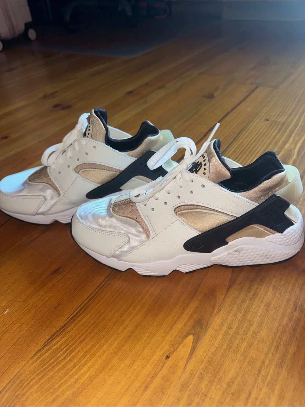 Nike Women’s White, Metallic Tan & Black Sneakers - Picture 3 of 6